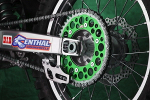 Renthal Corona Moto Kawasaki KXF250 48 dientes 520 verde